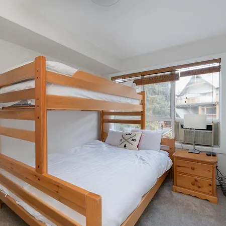 Glaciers Reach By Allseason Vacation Rentals Whistler Exterior photo